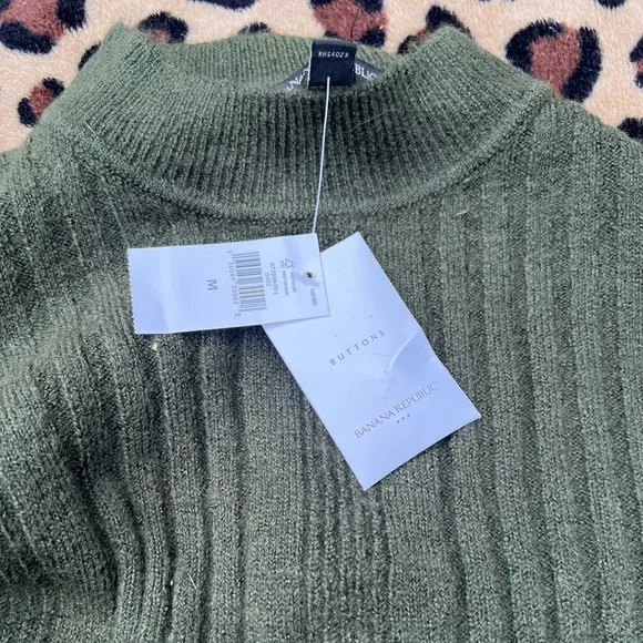 Banana Republic Women’s Dark Olive Green Sweater Dress NEW NWT - Picture 3 of 5